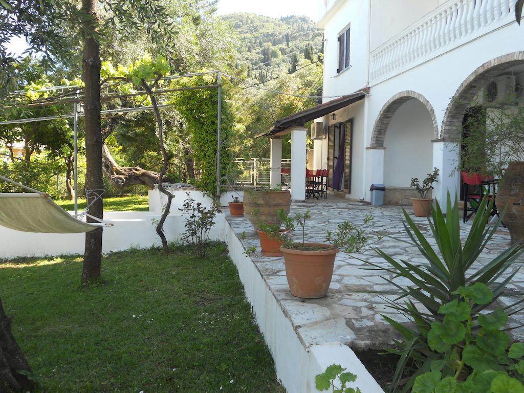 Gina Studios Benitses  Extérieur photo